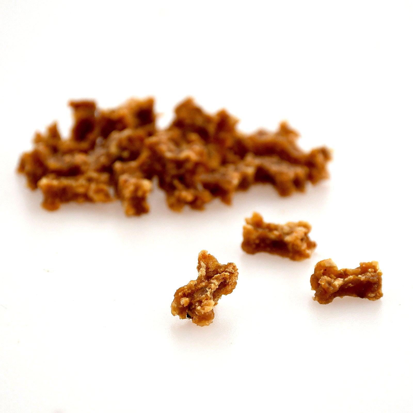 Kostki treningowe z kurczaka z borówkami i żurawiną (wiaderko 1kg)